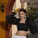 Ruched Frill Cropped Top – Black